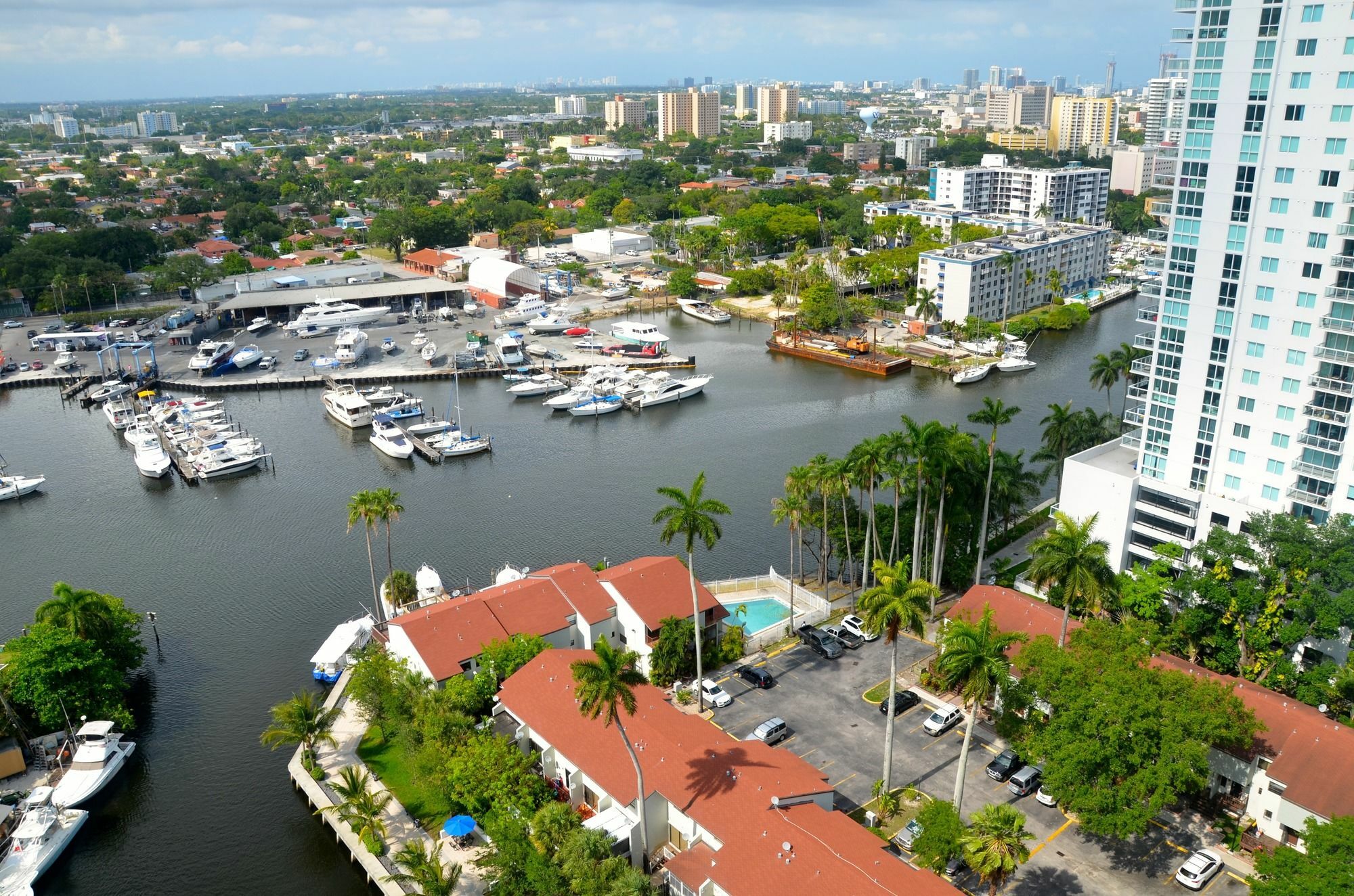 Riviera Luxury Living At River Oaks Marina And Tower Miami Eksteriør bilde