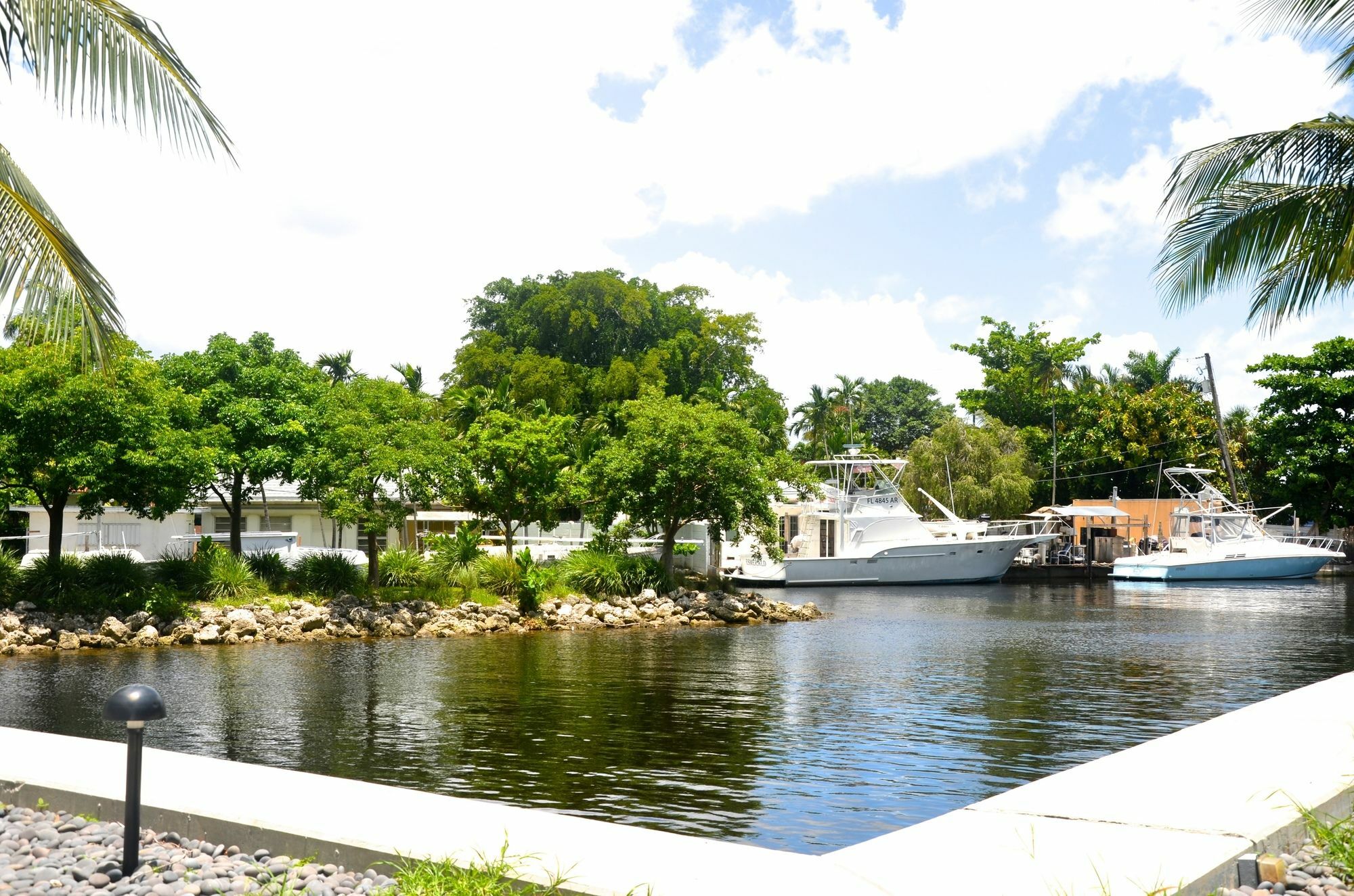 Riviera Luxury Living At River Oaks Marina And Tower Miami Eksteriør bilde