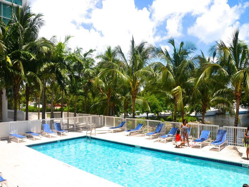 Riviera Luxury Living At River Oaks Marina And Tower Miami Eksteriør bilde
