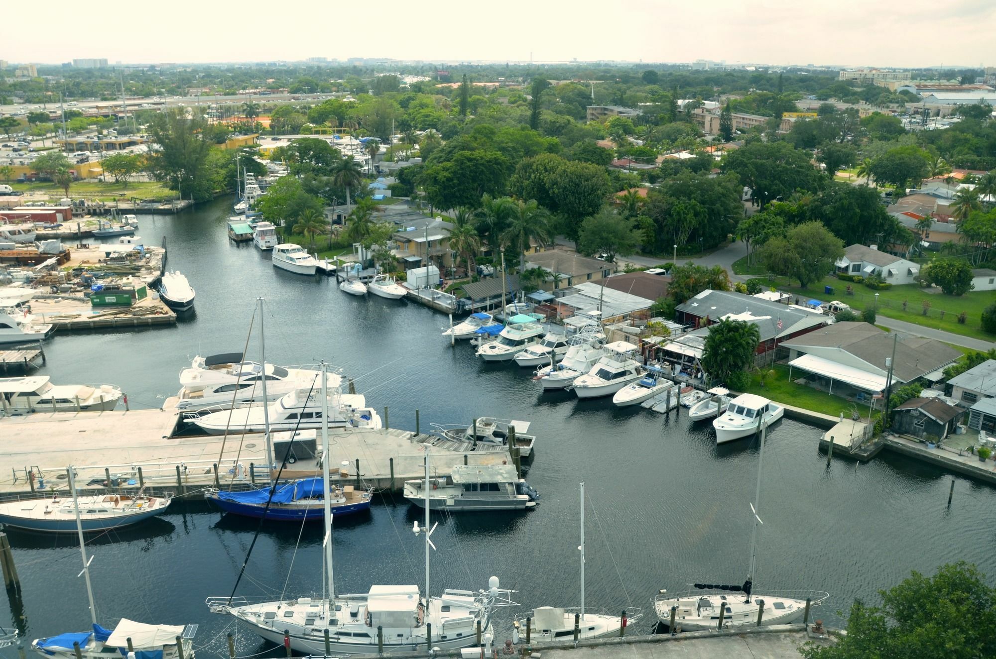 Riviera Luxury Living At River Oaks Marina And Tower Miami Eksteriør bilde